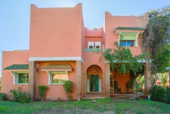 فيلا رائعة ذات ذوق جيد / بالميراي / مراكش