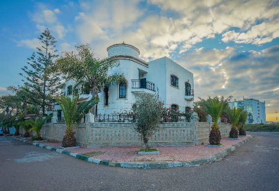 فيلا رفيعة / ليساسفة / الدار البيضاء