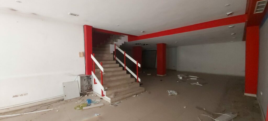 Local commercial aménagé/quartier Ferrera/Hay Hassani