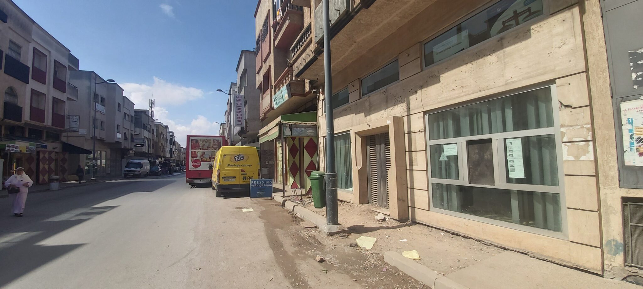 محل تجاري للبيع مع كراء خلو الرجل