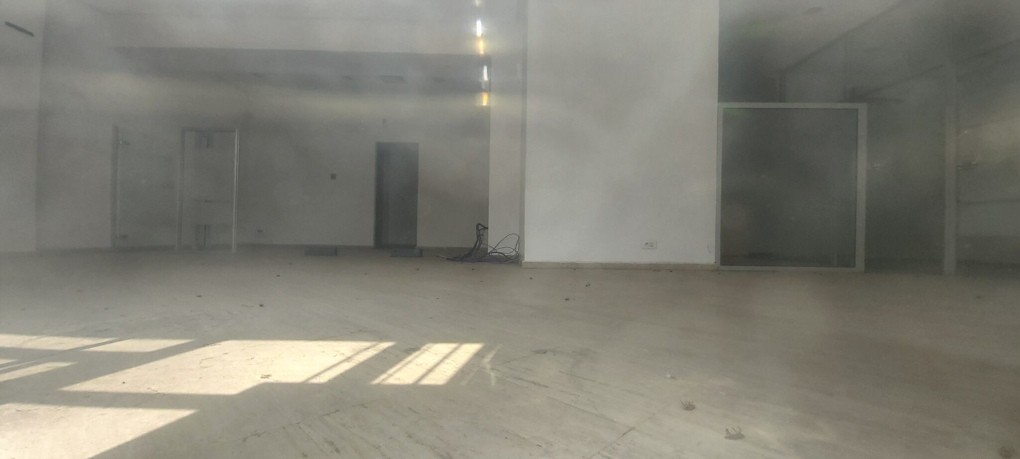 محل تجاري للبيع مع كراء خلو الرجل