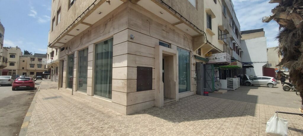 Local commercial en double façades à vendre / Mohammedia