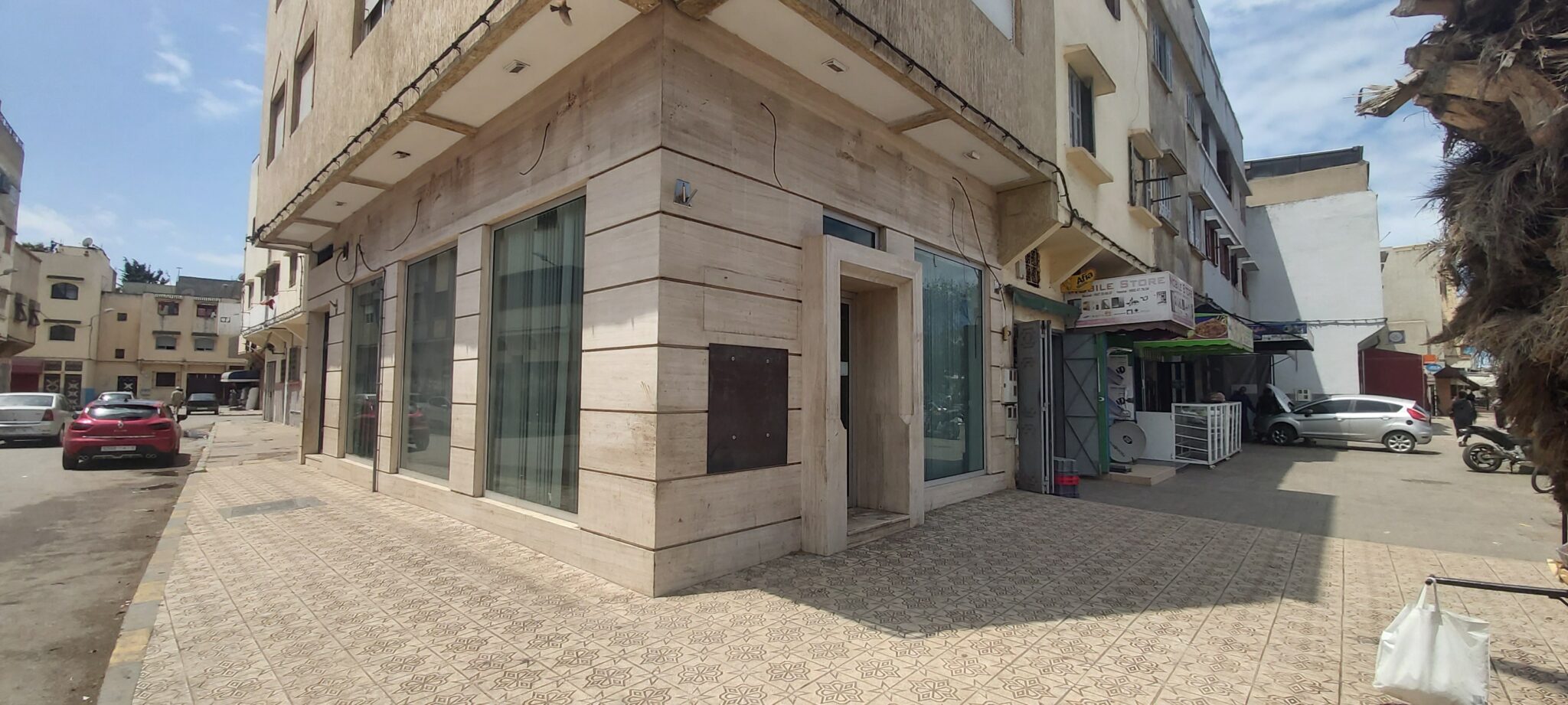 Local commercial en double façades à vendre / Mohammedia