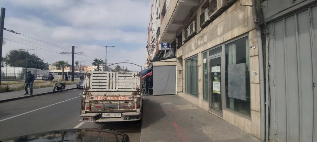 Local commercial aménagé/Boulevard Ali Yaata/Casablanca