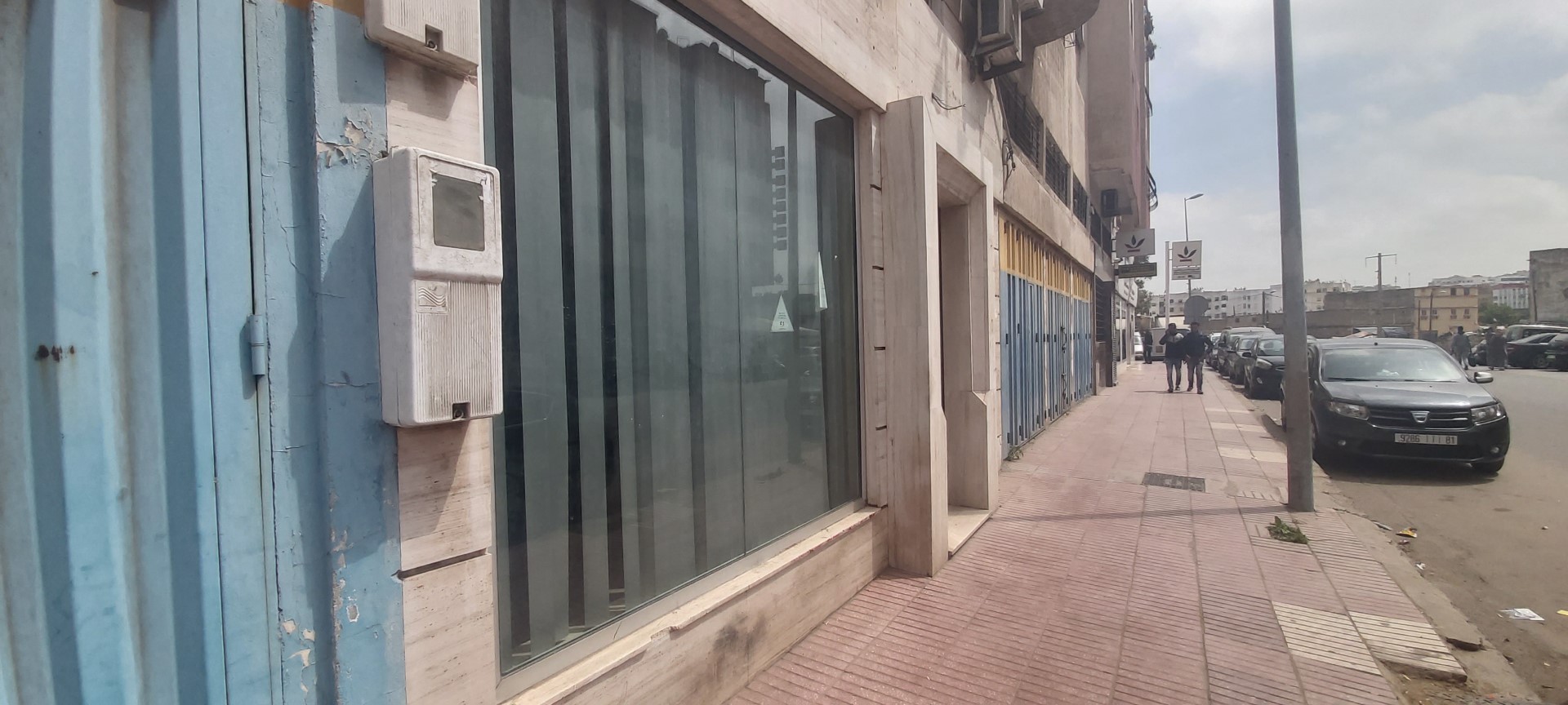 محل تجاري بمساحة  91 متر مربع