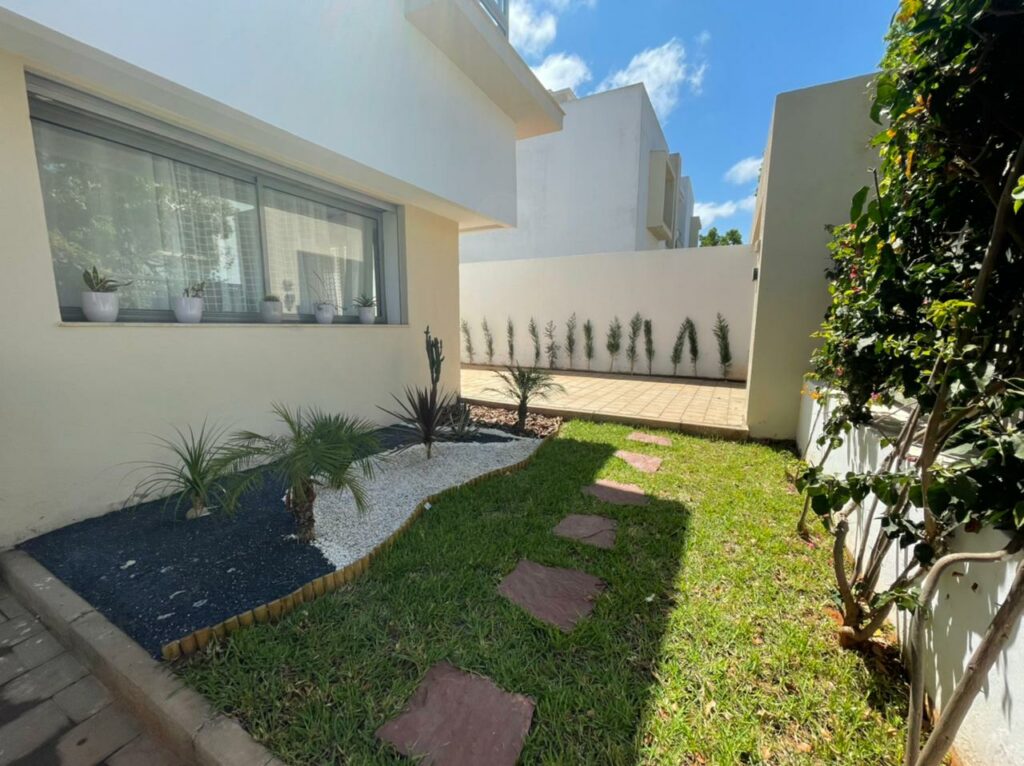 Villas Haut standing à vendre à 7 minutes du Morocco Mall