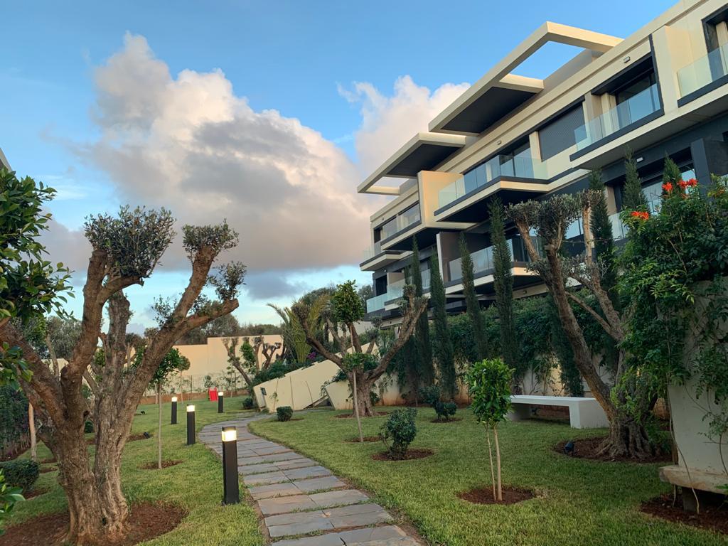 شقق عالية الجودة تقع في طريق دازمور في الدار البيضاء  ابتداءا من مساحة 198 مترًا مربعًا و 2.9 مليون درهم