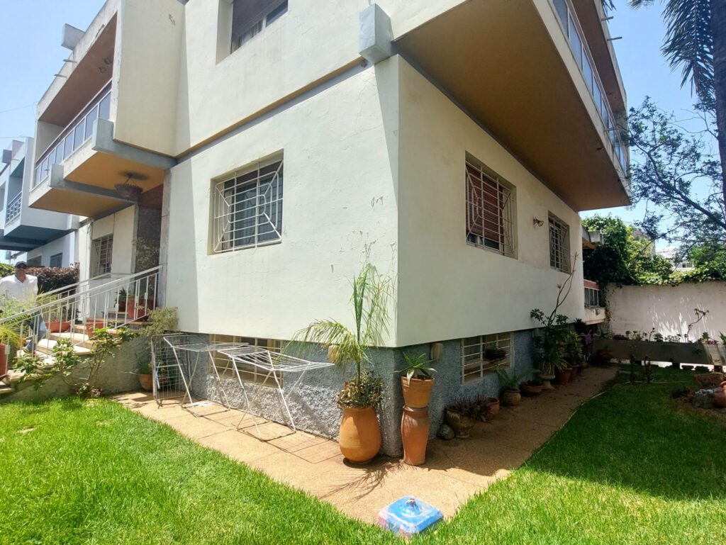 فيلا للبيع في حي مابيلا بالرباط