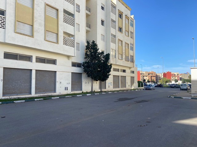 LOCAL COMMERCIAL A VENDRE A BOUZNIKA