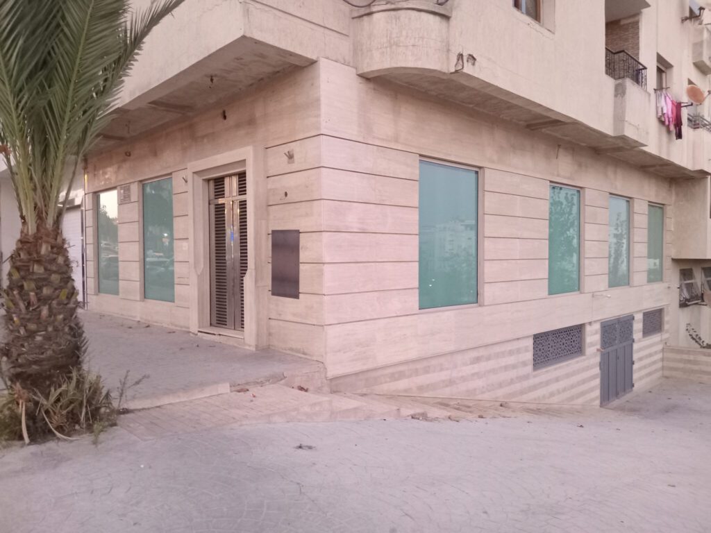 LOCAL COMMERCIAL A VENDRE A TANGER EL BOUSTANE