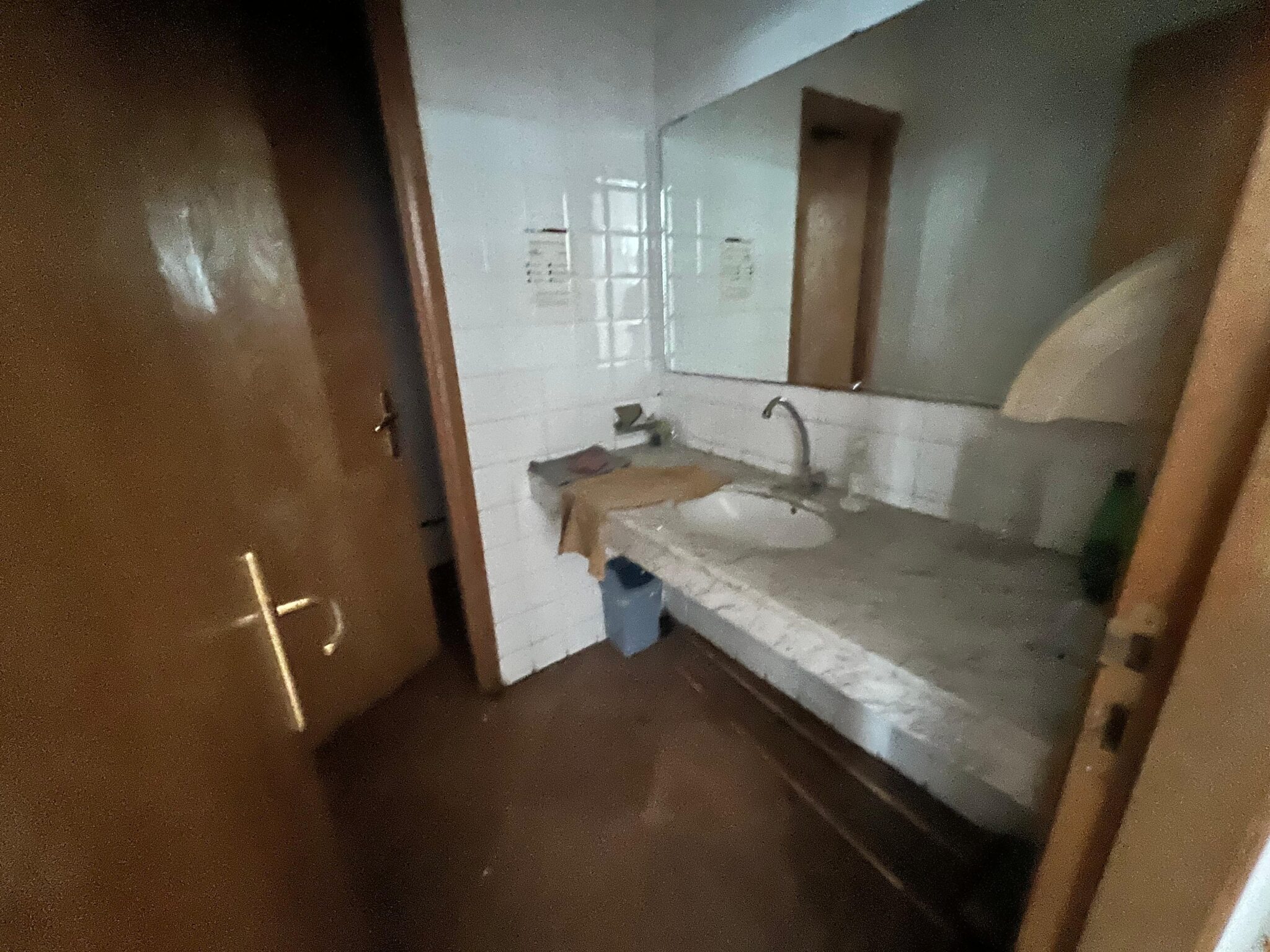 Local commercial à vendre à l’angle Avenue des FAR & Rue de l’Entraide – Agadir